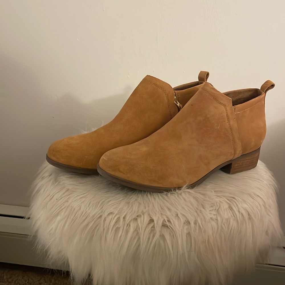 Ankle boots